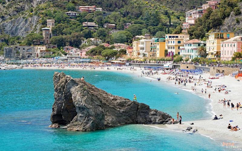 Monterosso beach