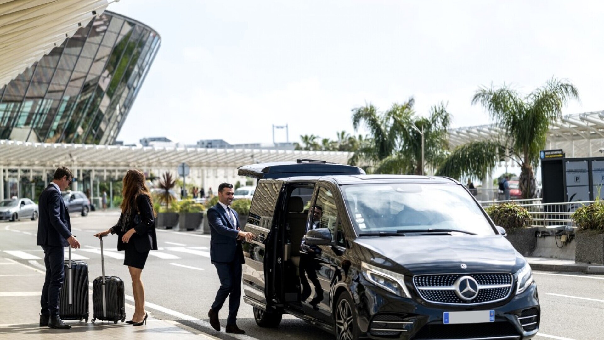 Taxi at Florence Airport (FLR) or Pisa Airport (PSA) for airport transfer service